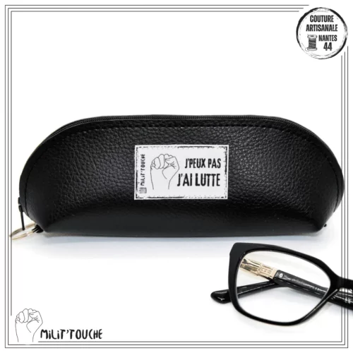 etui lunettes simili noir j peux pas j ai lutte 1
