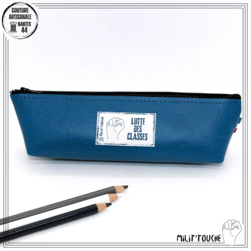 trousse simili bleu canard lutte des classes 1